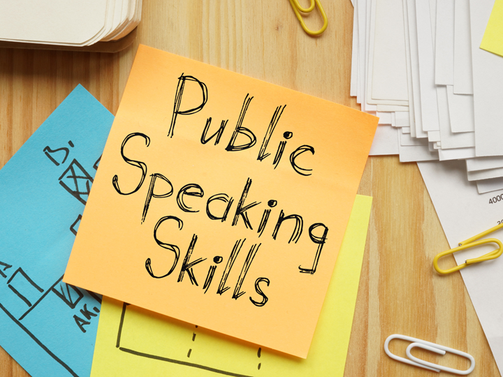 Come migliorare le tue abilità di Public Speaking: 5 consigli utili per diventare un grande oratore