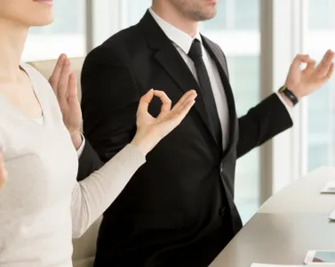 Mindfulness Aziendale: Benefici e Implementazione per il Benessere dei Dipendenti