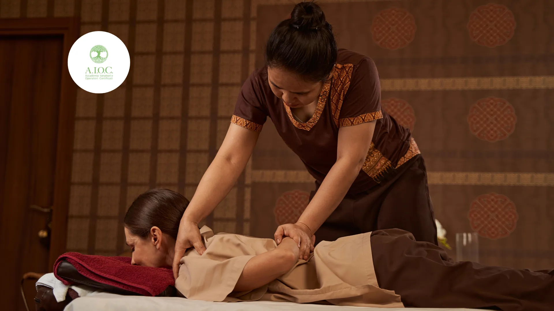 Massaggio Thailandese: Benefici, Tecniche e Storia di un'Antica Pratica